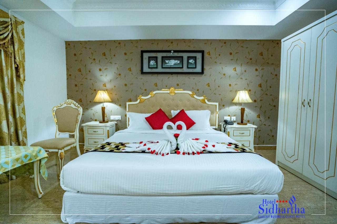 Hotel Sidhartha Chalakudy Kizhake Chālakudi Esterno foto
