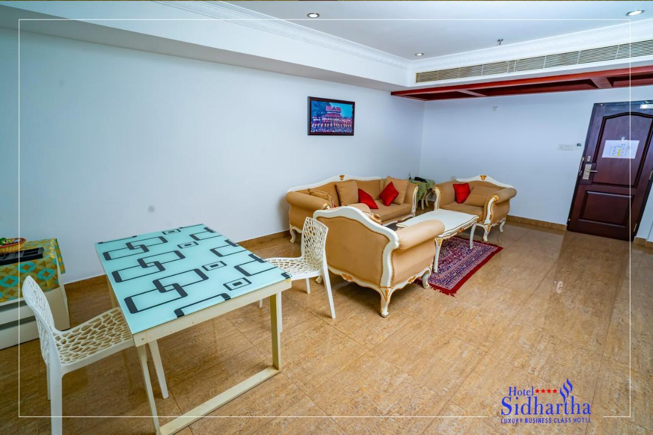 Hotel Sidhartha Chalakudy Kizhake Chālakudi Esterno foto