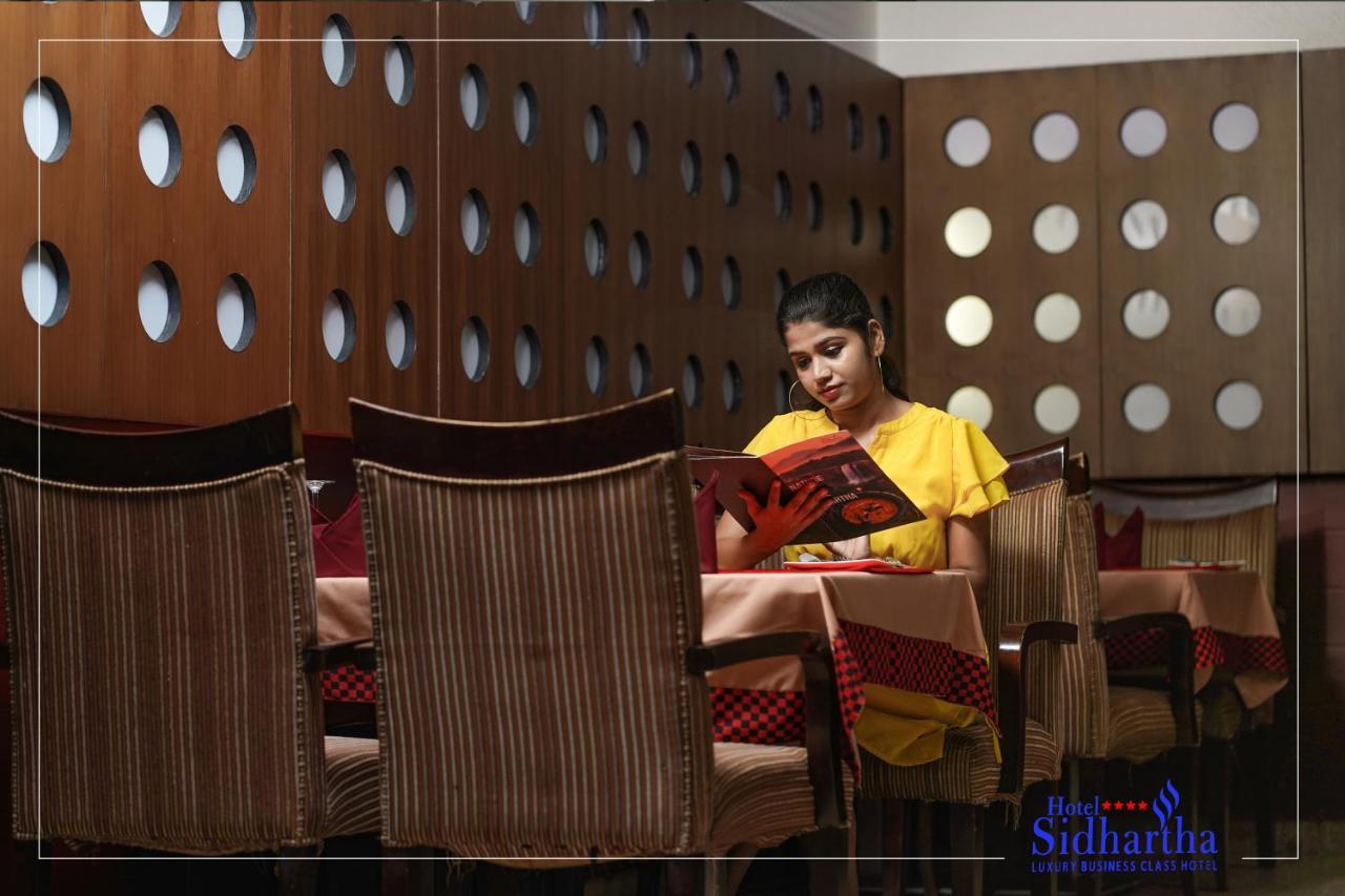 Hotel Sidhartha Chalakudy Kizhake Chālakudi Esterno foto