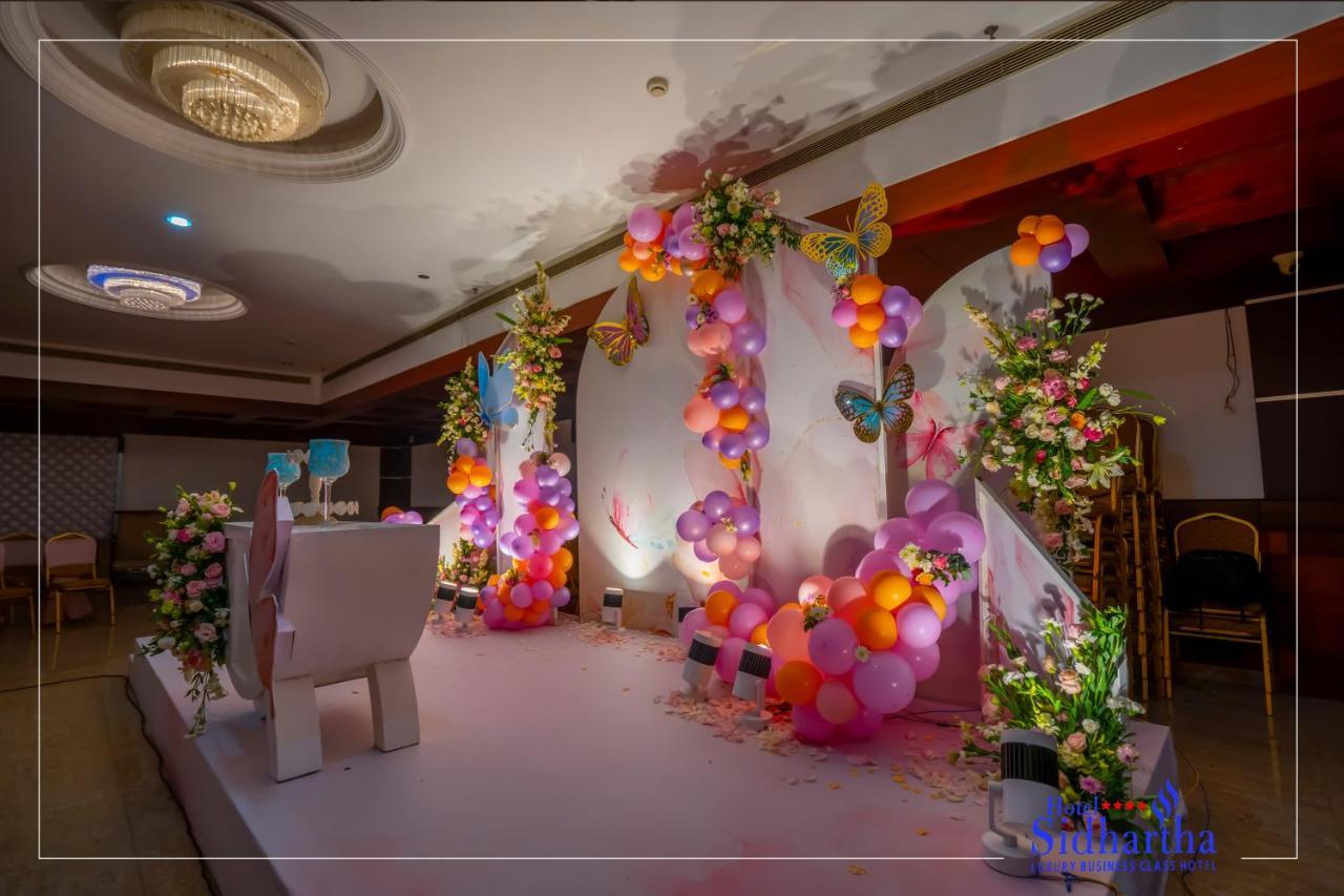 Hotel Sidhartha Chalakudy Kizhake Chālakudi Esterno foto