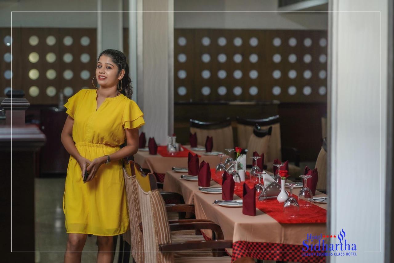 Hotel Sidhartha Chalakudy Kizhake Chālakudi Esterno foto