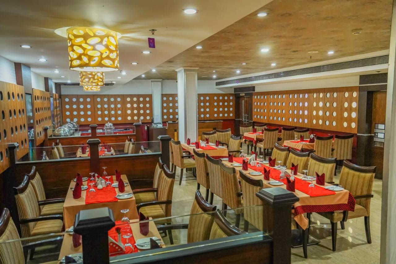 Hotel Sidhartha Chalakudy Kizhake Chālakudi Esterno foto