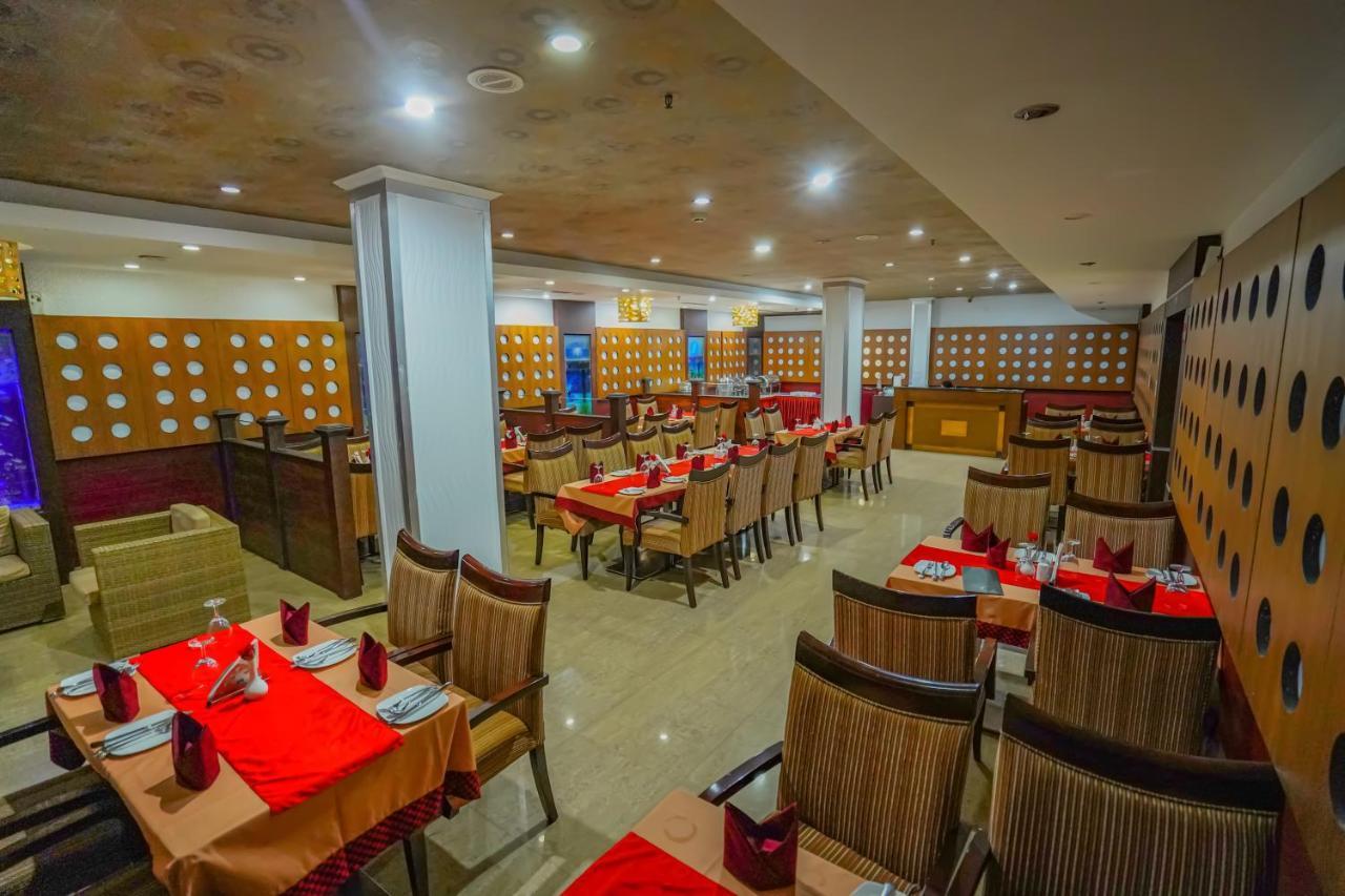 Hotel Sidhartha Chalakudy Kizhake Chālakudi Esterno foto