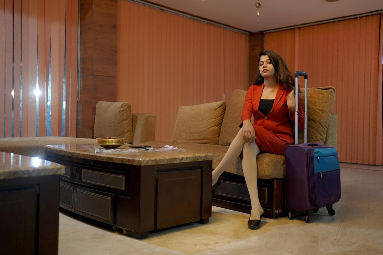 Hotel Sidhartha Chalakudy Kizhake Chālakudi Esterno foto